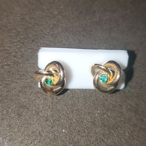 18k gold Earings with emerald